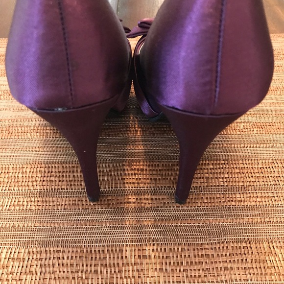 Purple Satin Lulu Townsend Size 8 High Heels - Picture 3 of 4